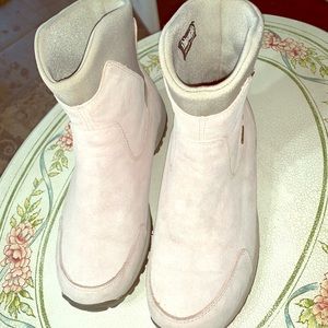 Merrell women’s Waterproof snowboots